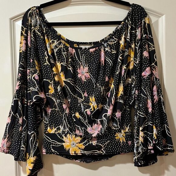 FREE PEOPLE Last Time Floral Bell Sleeve Top Black Women’s Size Medium - Picture 4 of 7